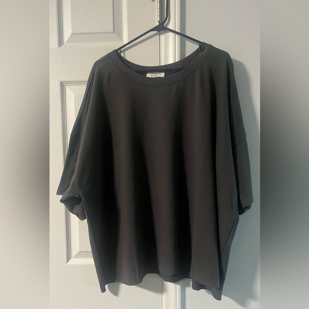 NWOT 3X Zenana Raw Edge Hem Shirt